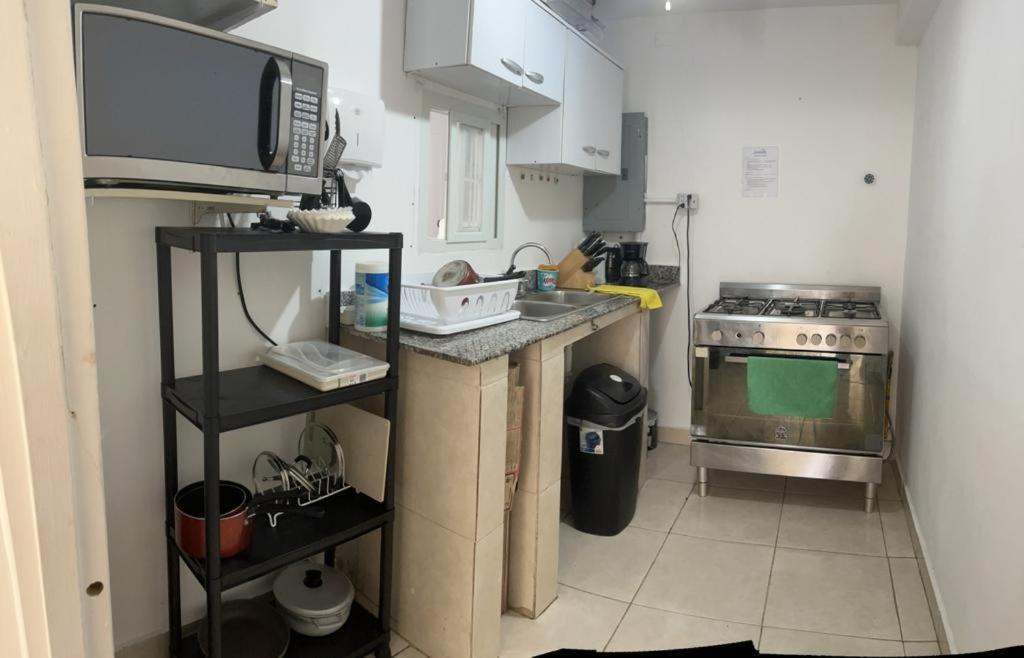 Hostal Familiar Carmencita Panama City Exterior photo